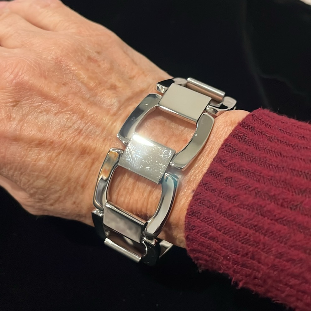 Dazzling Tocara Links Statement Bracelet. Tarnish Free Stainless Steel
